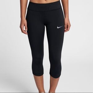 Nike Cropped Leggings